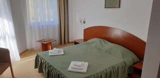Отель HELIOS Окна-Сибьюлуй Двухместный номер с 1 кроватью или 2 отдельными кроватями, доступ в бассейн-8